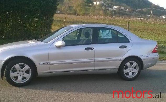 2002' Mercedes-Benz C-Class photo #2