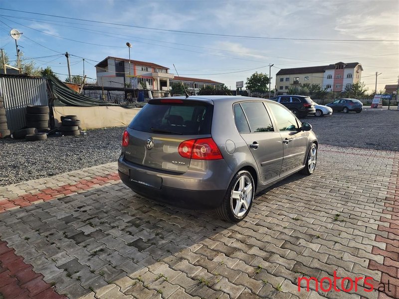 2008' Volkswagen Golf photo #3