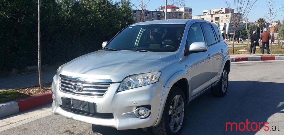 2011' Toyota RAV4 photo #1