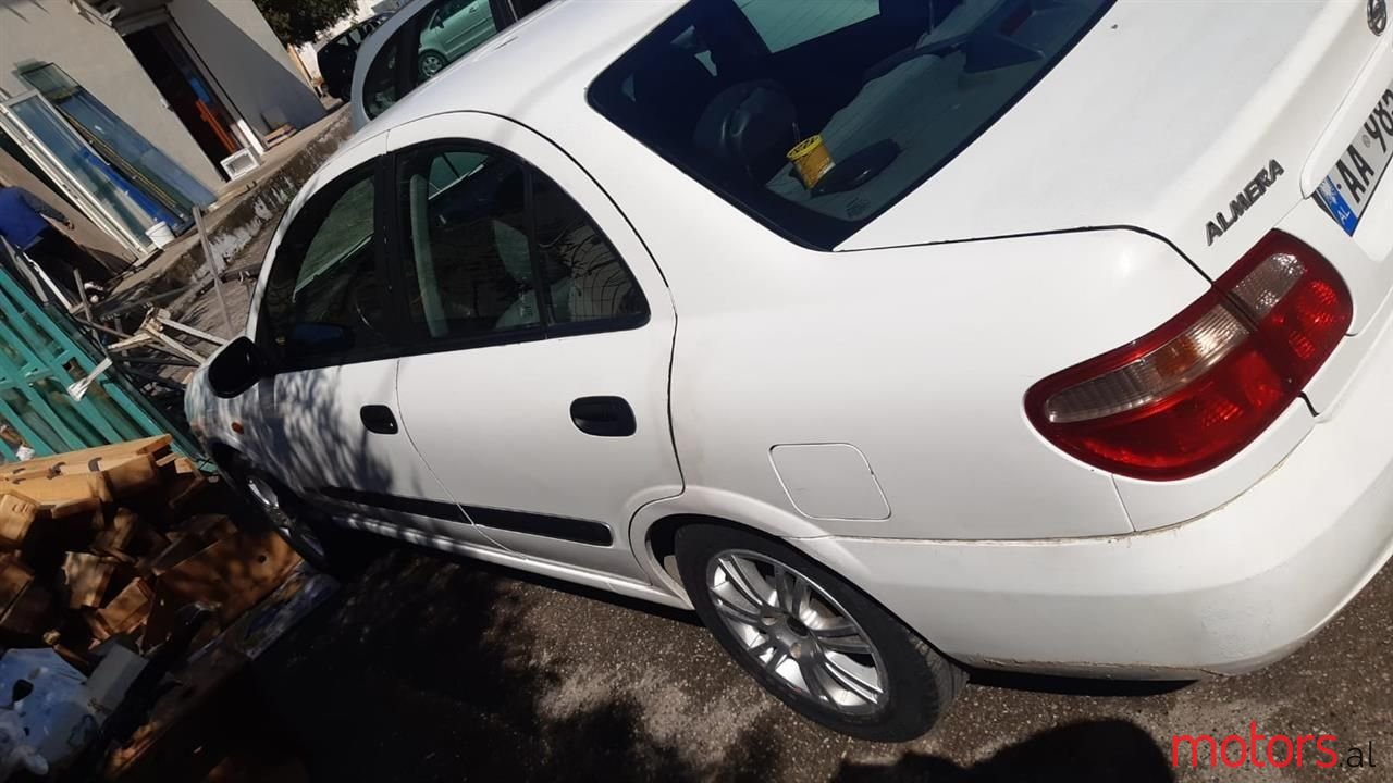 2004' Nissan Almera photo #3