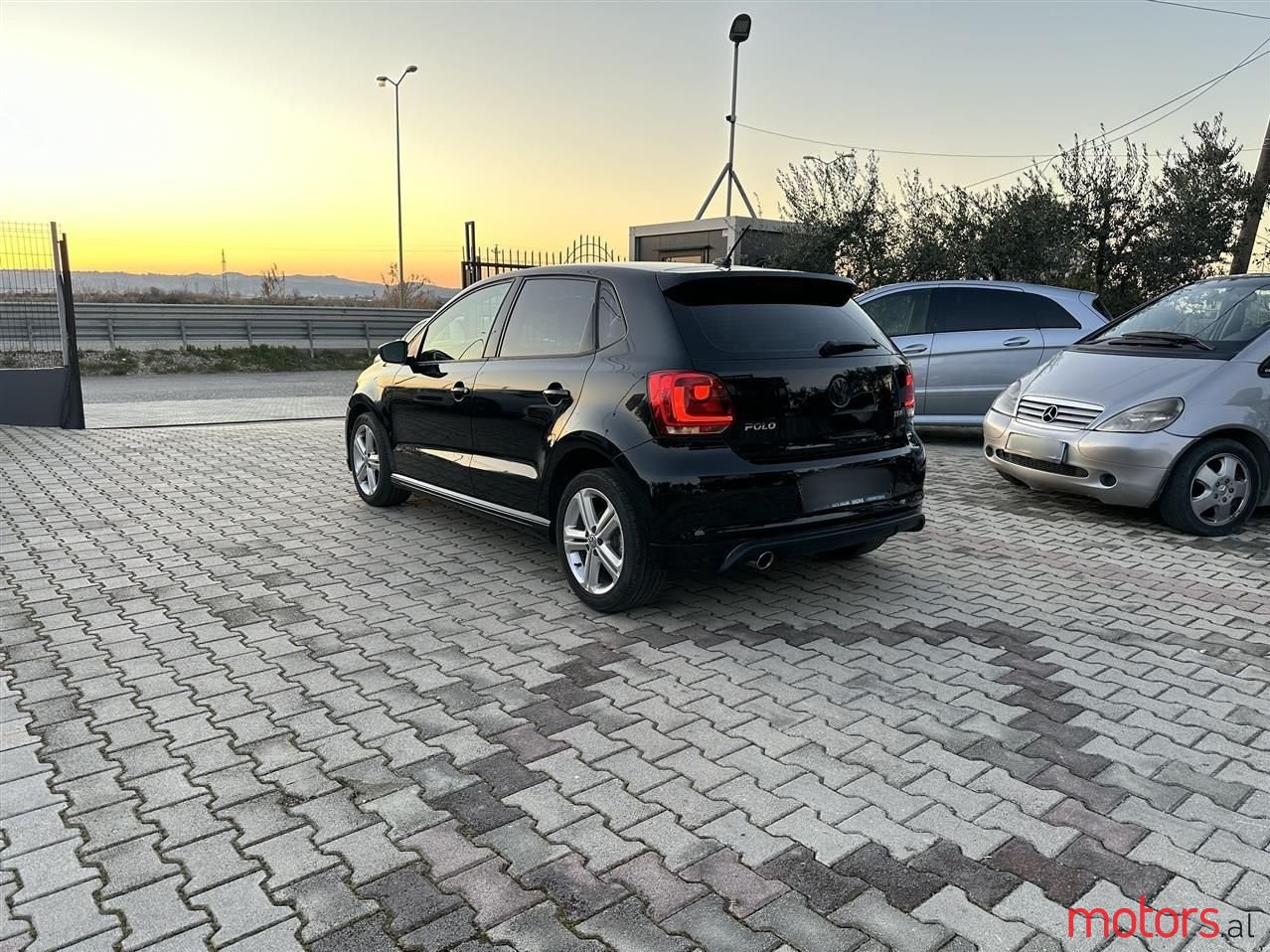 2013' Volkswagen Polo photo #6