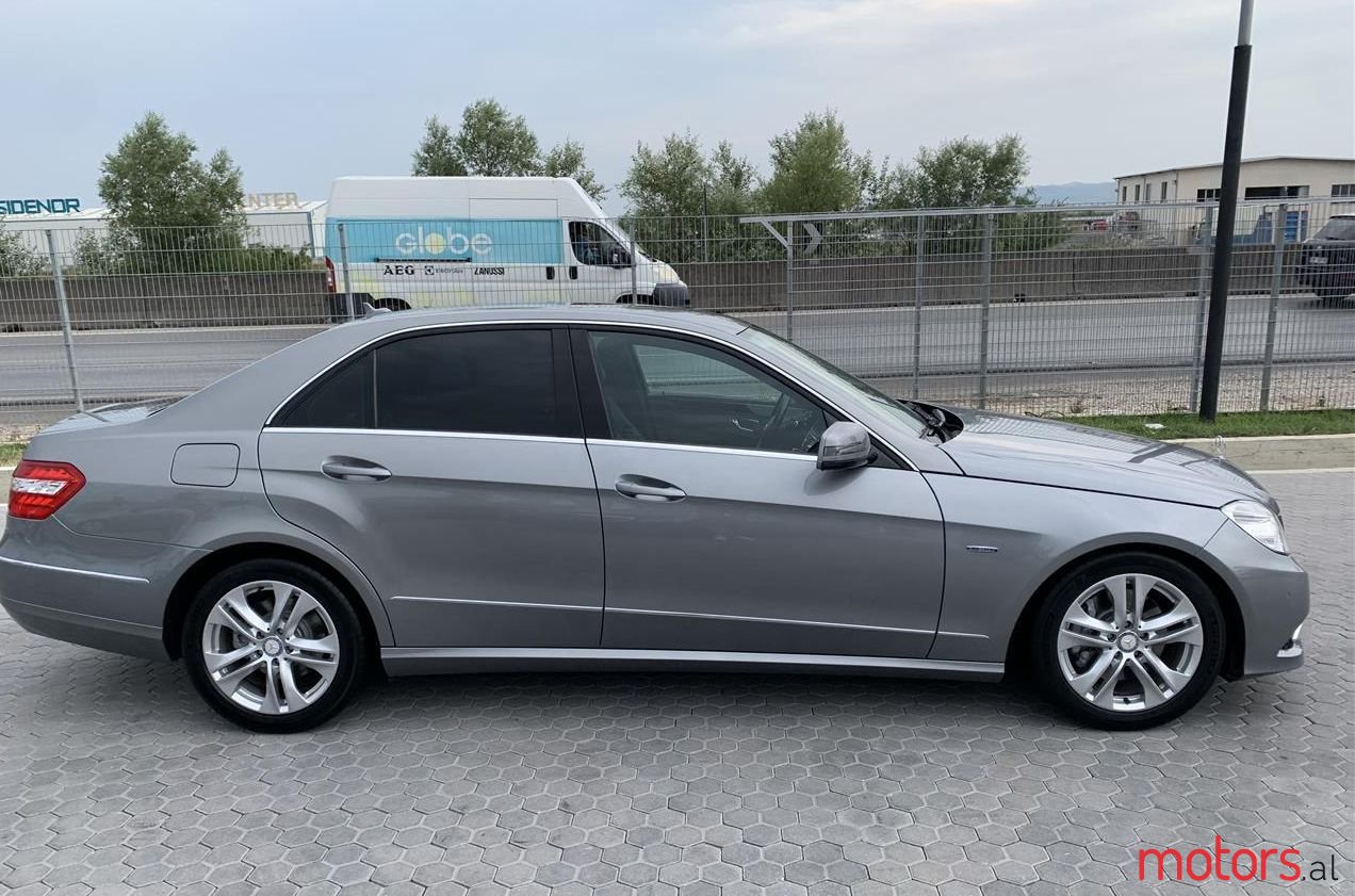 2010' Mercedes-Benz E 350 photo #1