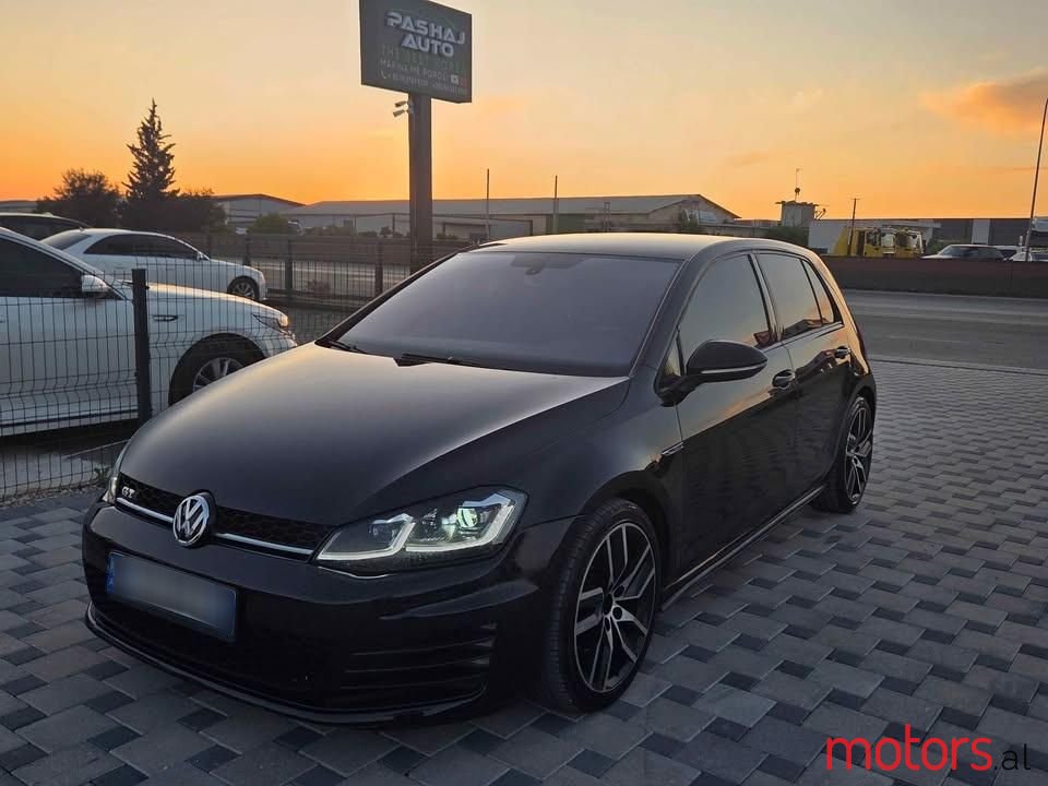 2014' Volkswagen Golf photo #2