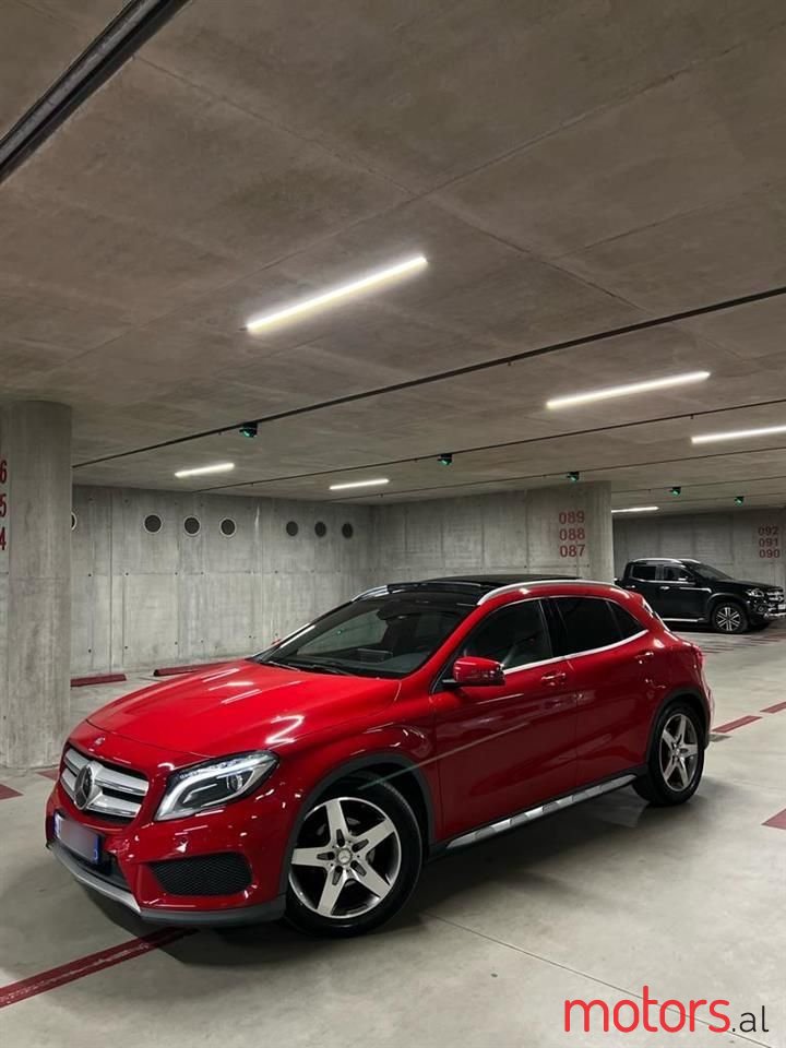 2015' Mercedes-Benz GLA 200 photo #6