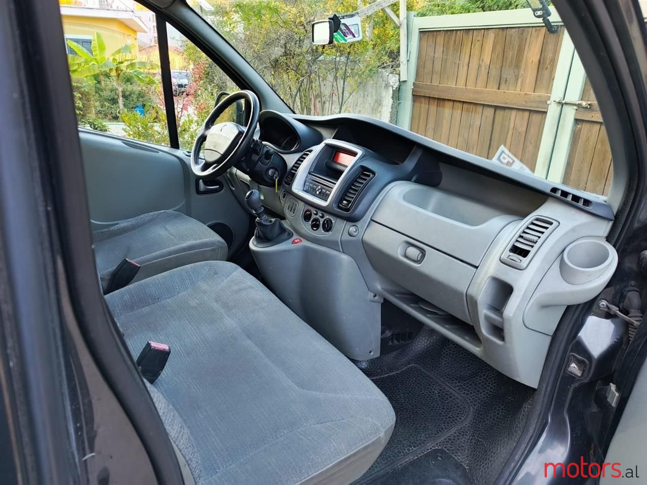 2011' Renault Trafic photo #5