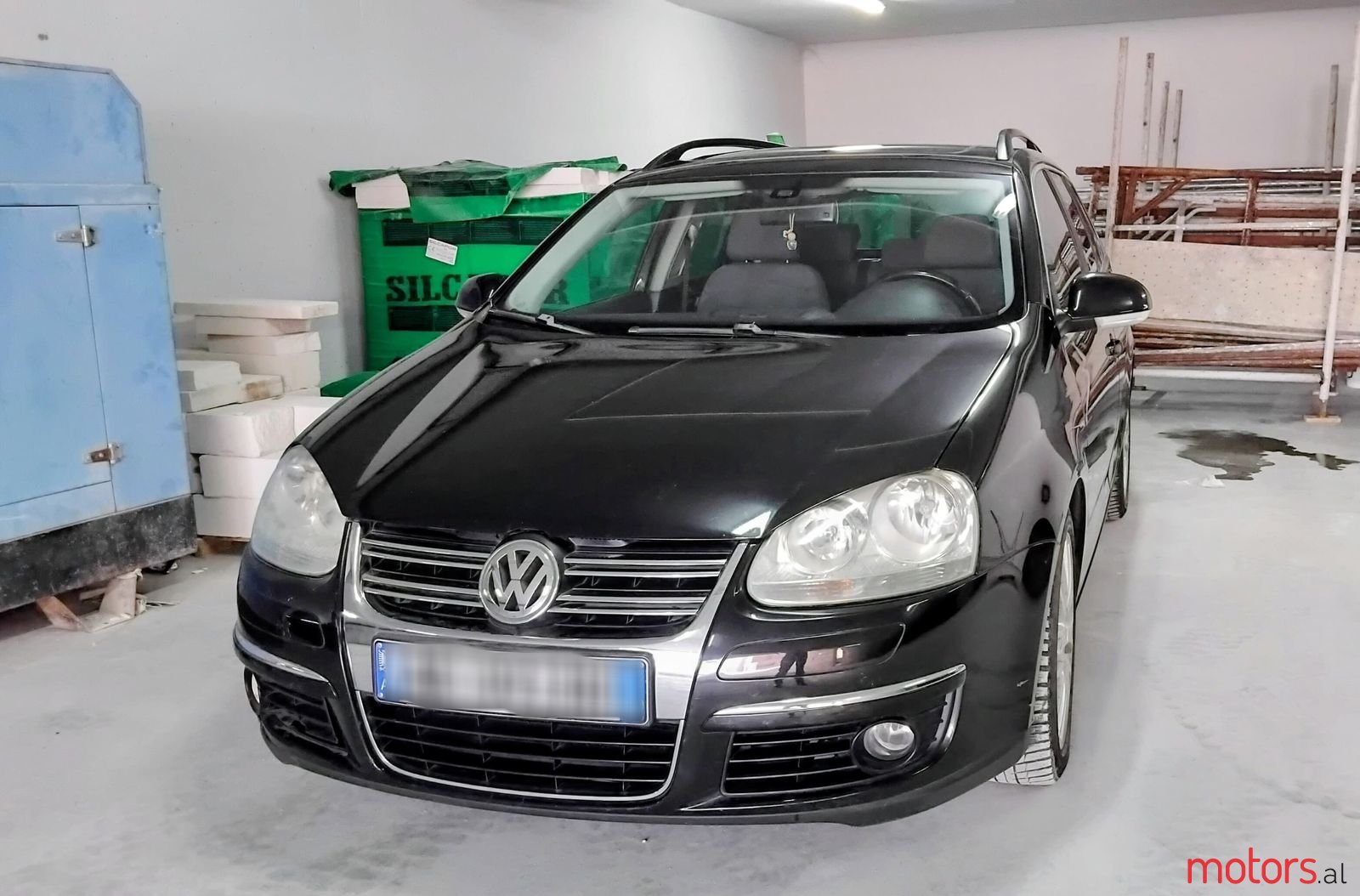 2008' Volkswagen Golf photo #2