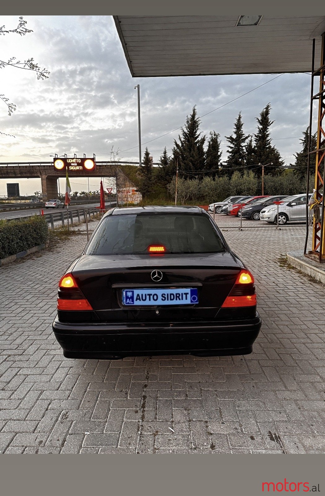 1999' Mercedes-Benz 220 photo #6