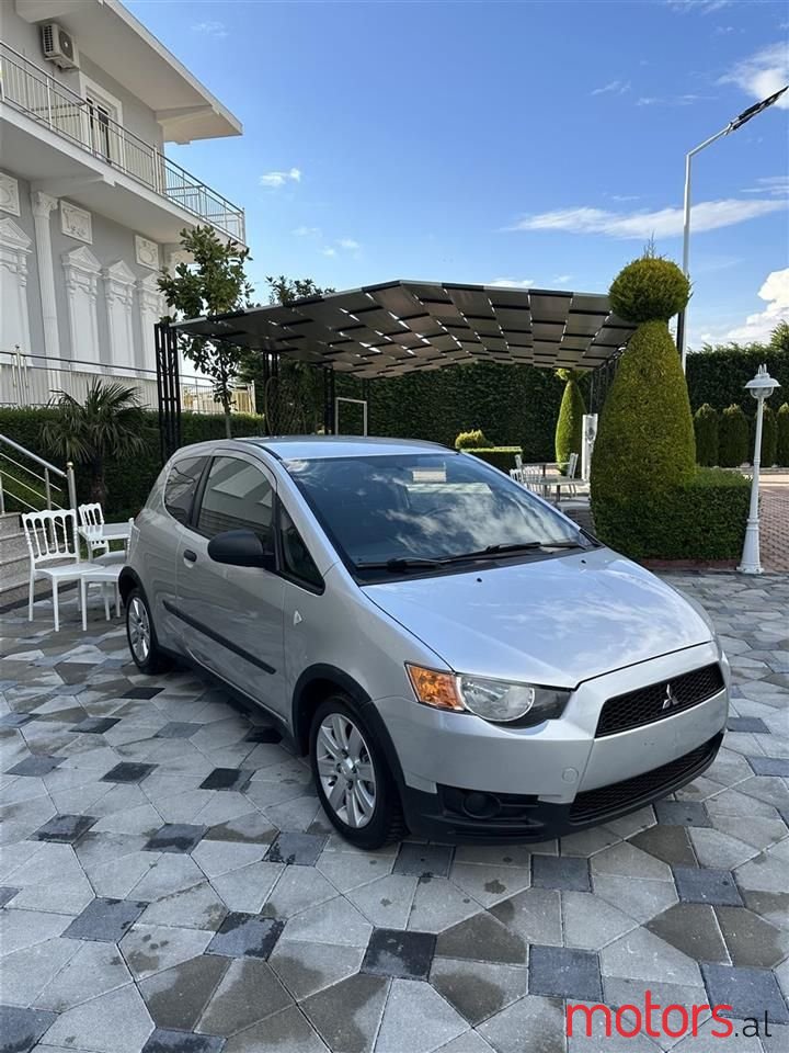 2012' Mitsubishi Colt photo #1