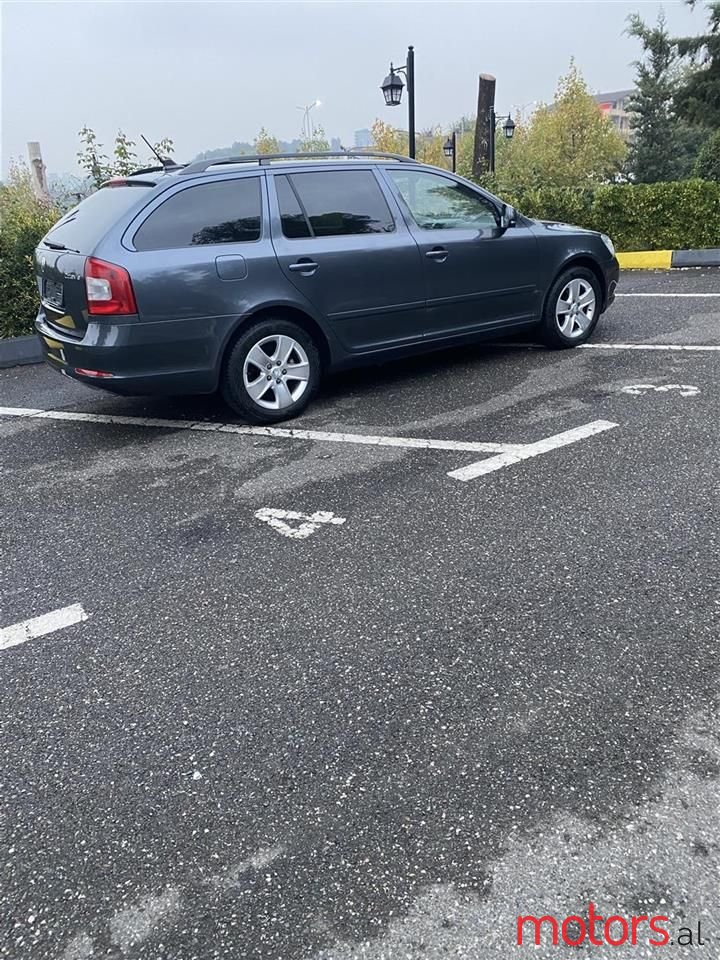 2012' Skoda Octavia photo #6