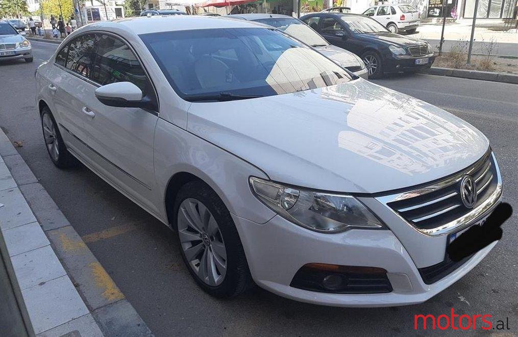 2010' Volkswagen CC photo #1