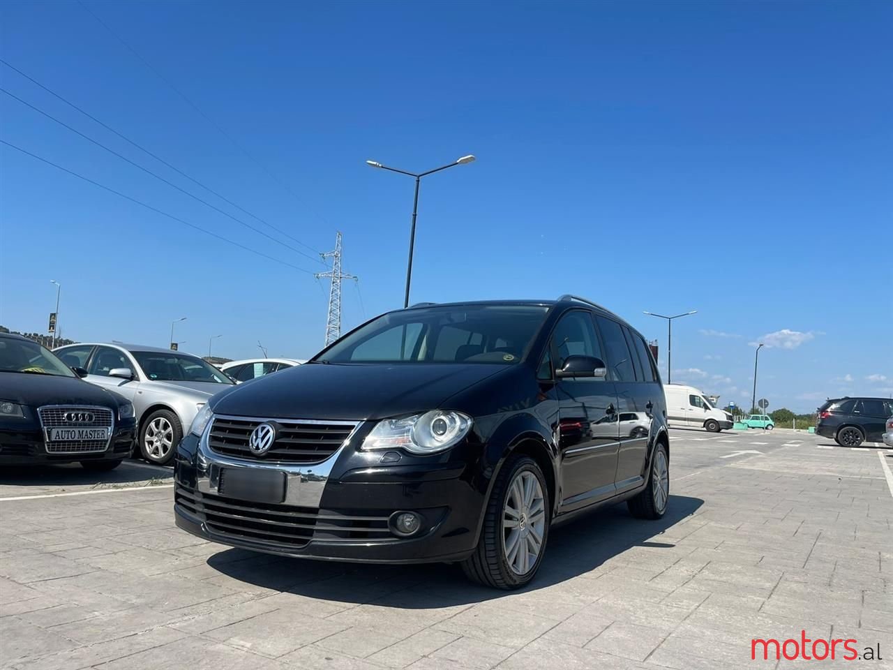 2007' Volkswagen Touran photo #6