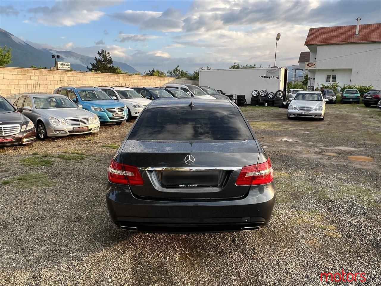 2012' Mercedes-Benz E 220 photo #4
