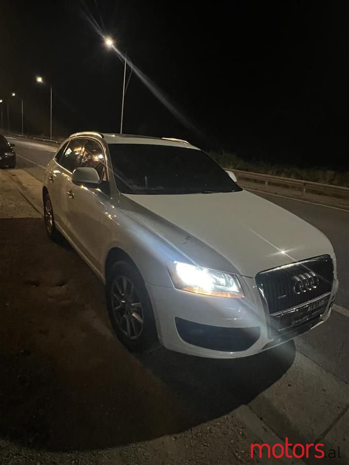 2012' Audi Q5 photo #5