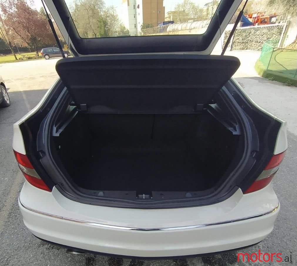 2010' Mercedes-Benz CLC 160 photo #2