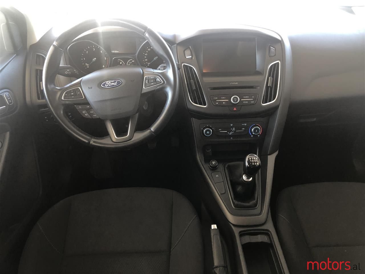 2016' Ford Focus photo #5