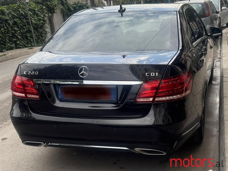 2013' Mercedes-Benz E 220 photo #4