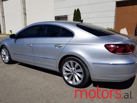 2012' Volkswagen Passat photo #6