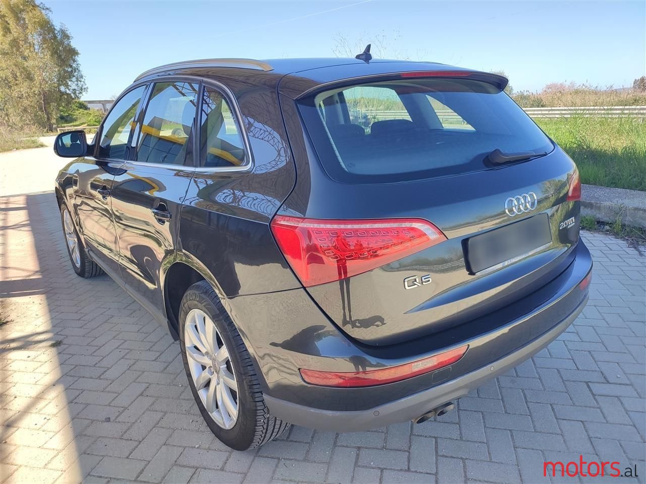 2010' Audi Q5 photo #5