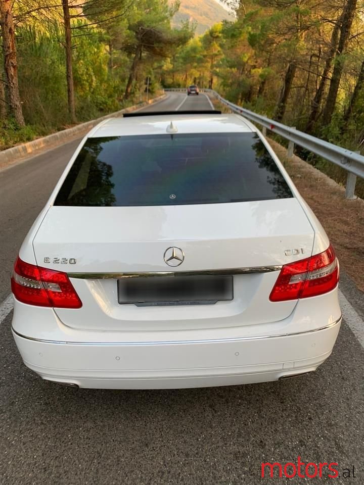 2013' Mercedes-Benz 220 photo #4