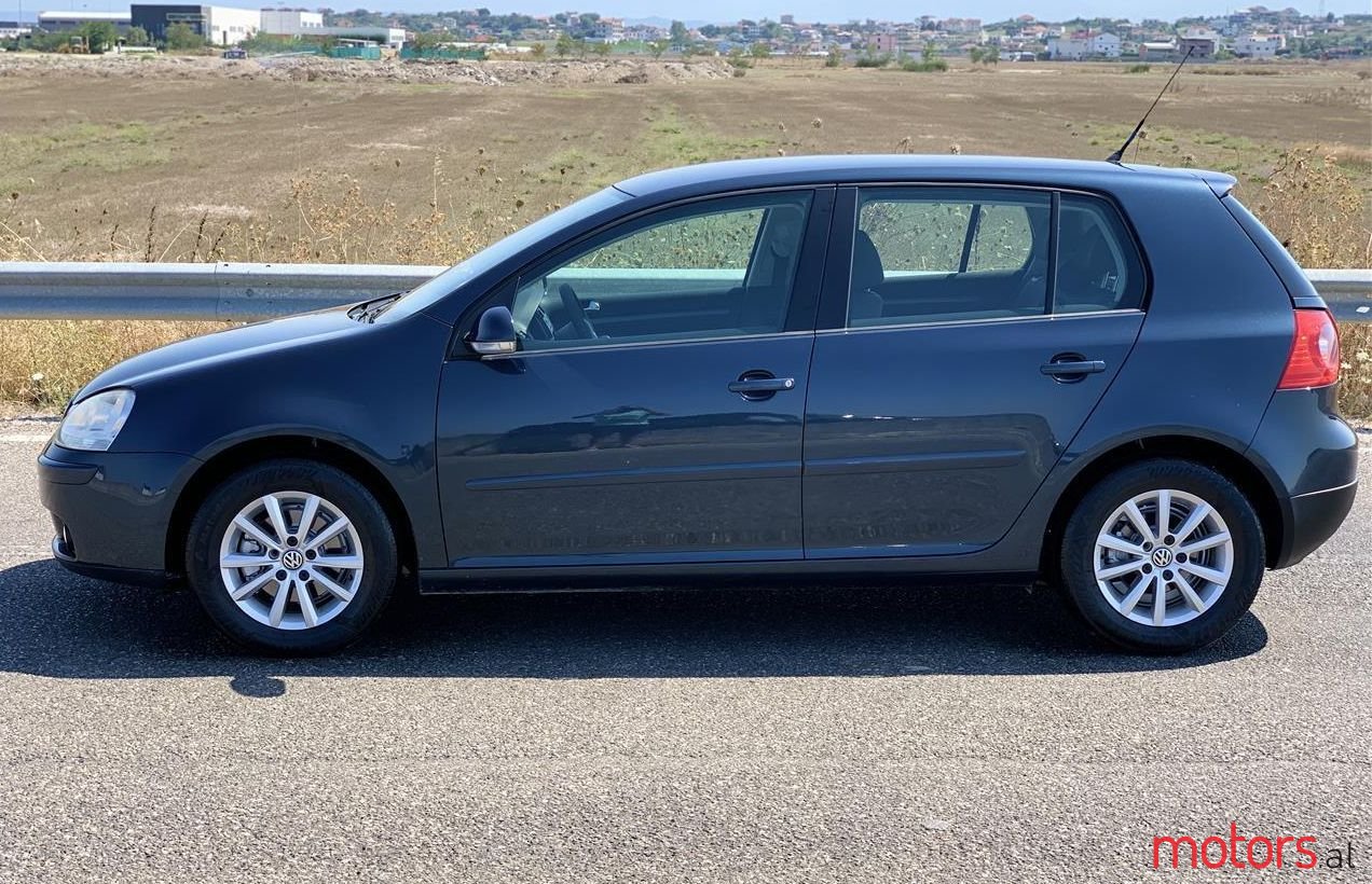 2006' Volkswagen Golf photo #1