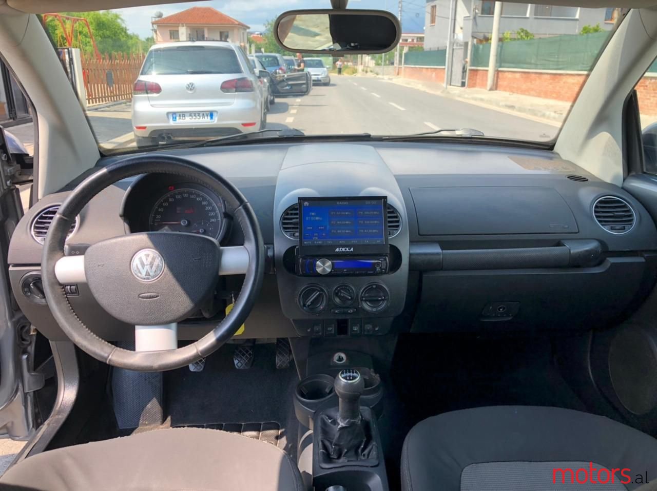 2007' Volkswagen Beetle photo #3