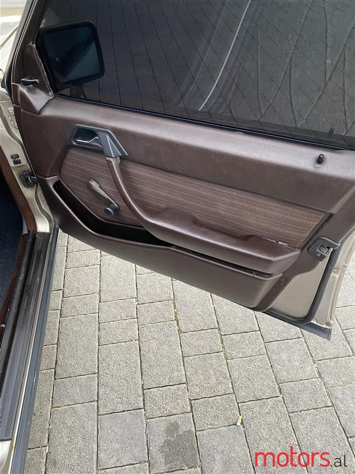 1988' Mercedes-Benz 200 photo #2