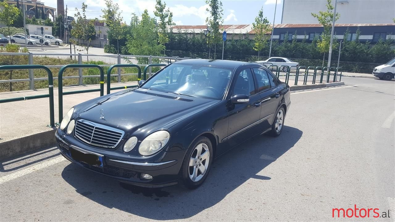 2005' Mercedes-Benz E 220 photo #4