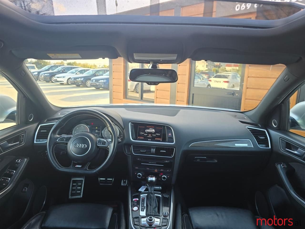 2015' Audi SQ5 photo #6