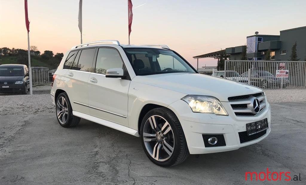 2009' Mercedes-Benz GLK 220 photo #1