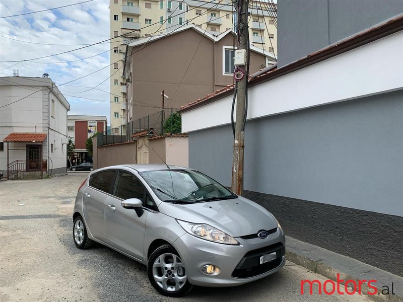 2010' Ford Fiesta photo #4