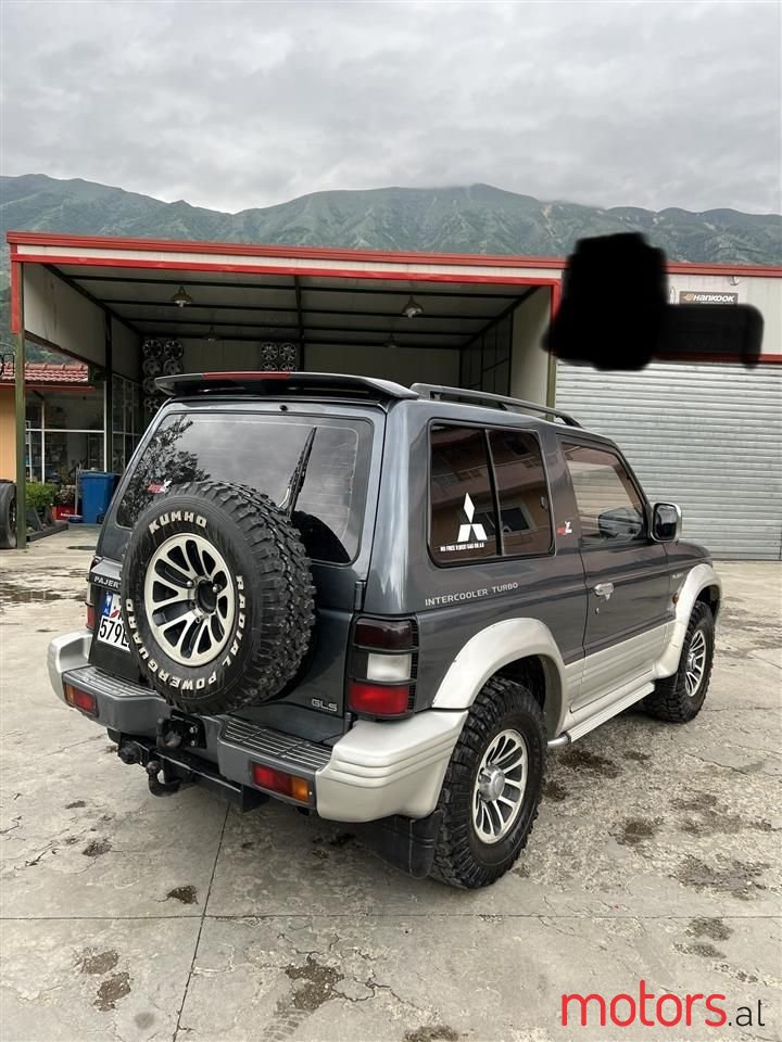1994' Mitsubishi Pajero photo #4