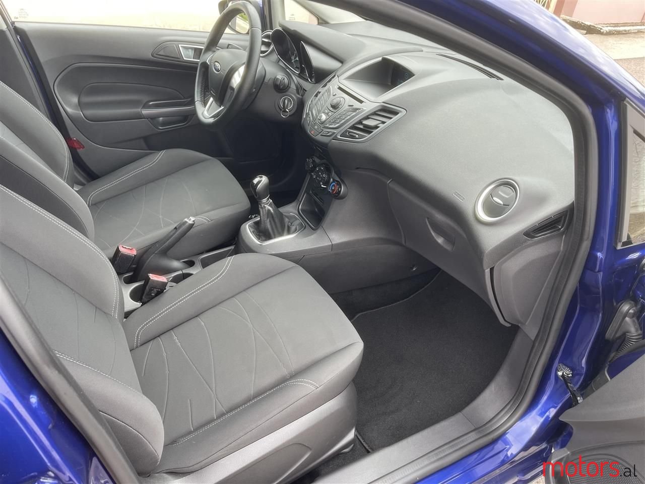 2015' Ford Fiesta photo #6