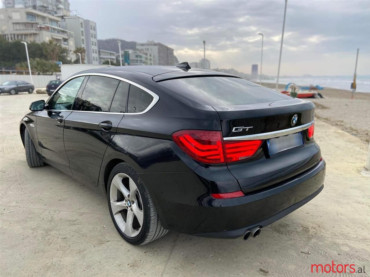 2010' BMW 530 photo #3