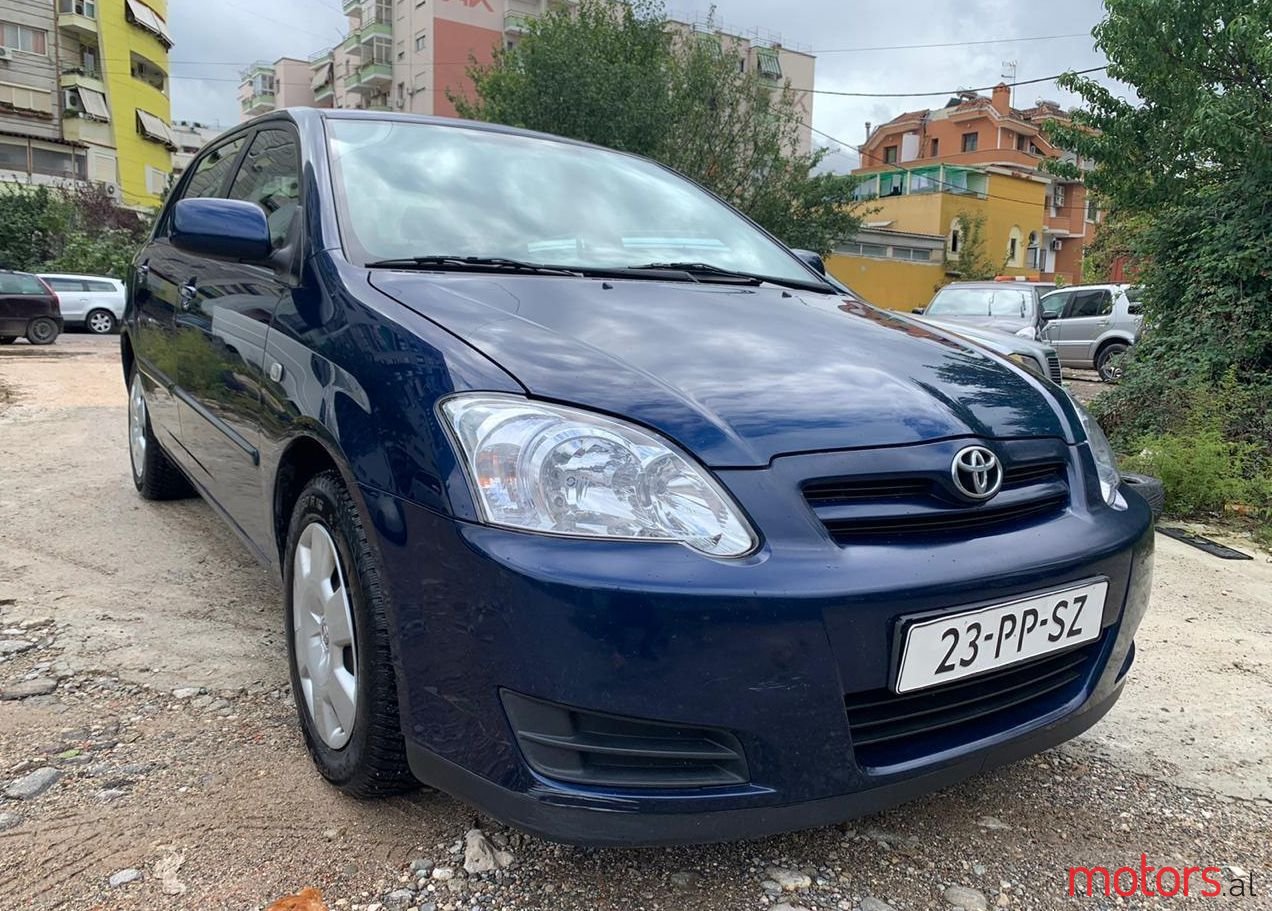 2004' Toyota Corolla photo #2