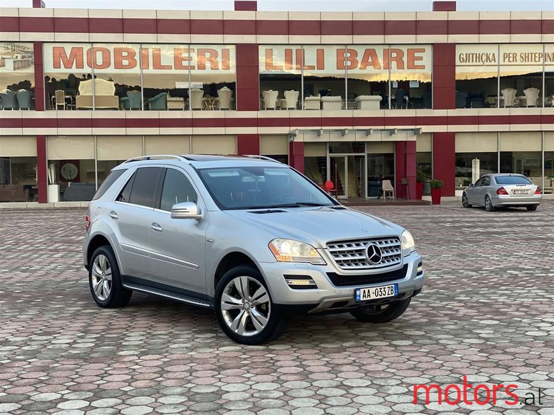 2011' Mercedes-Benz ML 350 photo #2