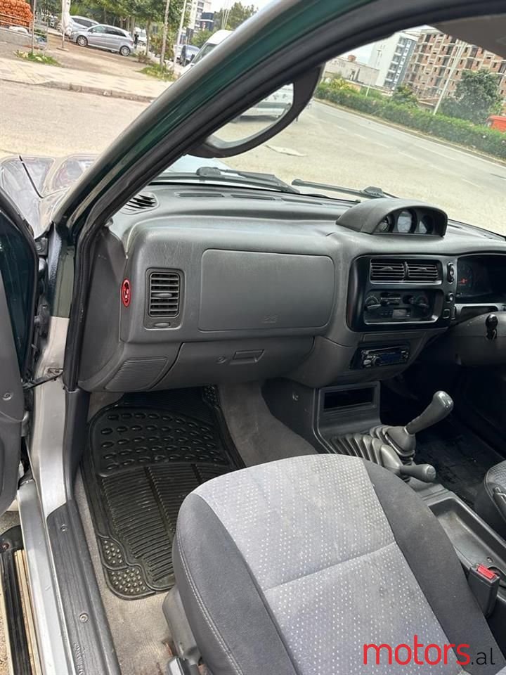 2003' Mitsubishi L200 photo #6