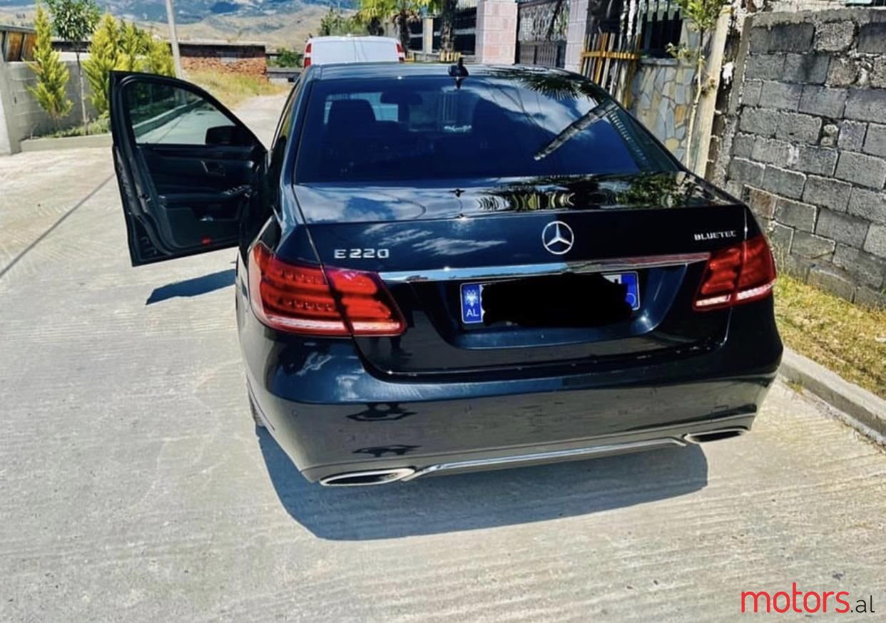 2016' Mercedes-Benz E 220 photo #3