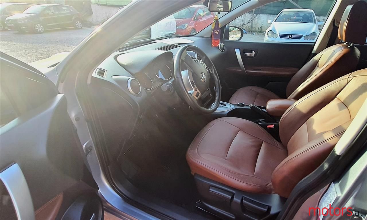 2011' Nissan Qashqai photo #2