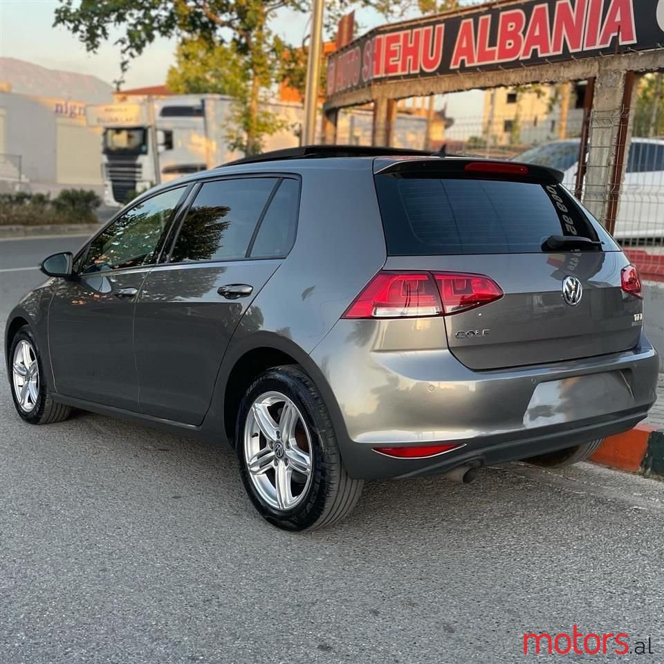 2014' Volkswagen Golf photo #4