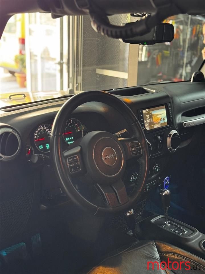 2013' Jeep Wrangler photo #3