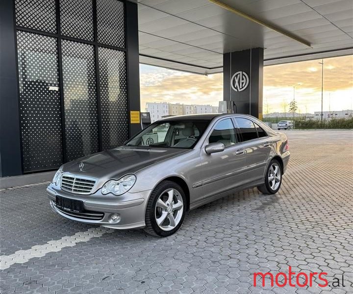 2005' Mercedes-Benz C 220 photo #2