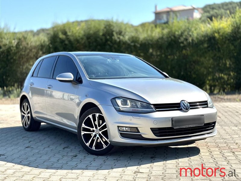 2015' Volkswagen Golf photo #3