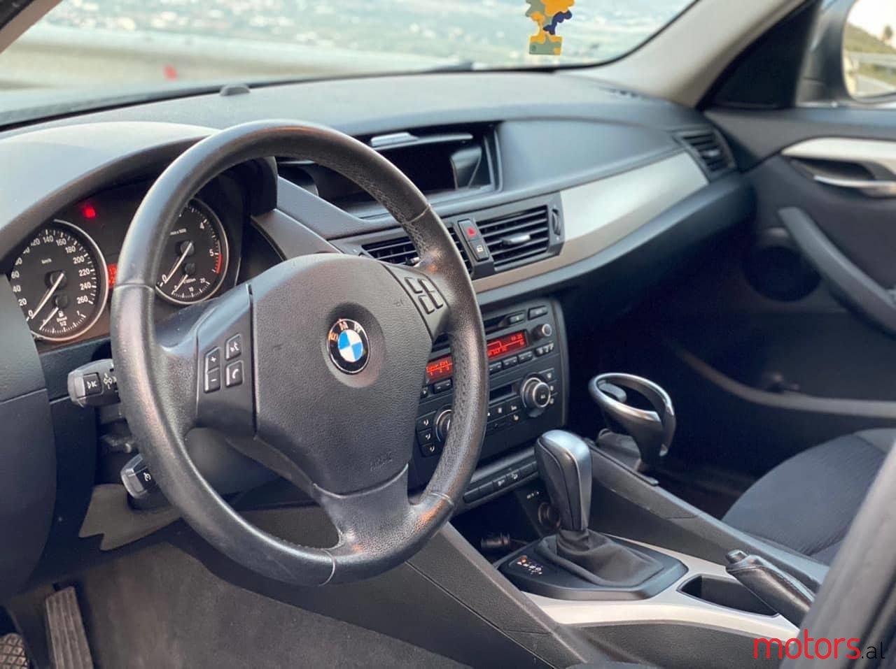 2011' BMW X1 photo #5