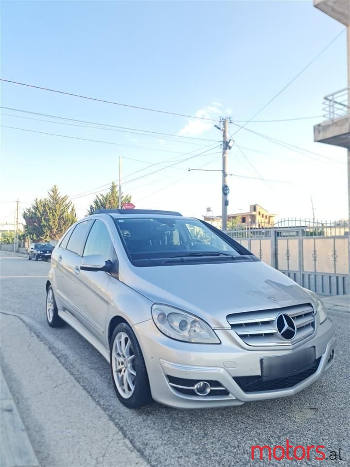 2009' Mercedes-Benz B 180 photo #1