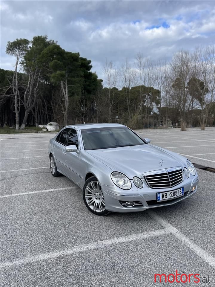 2009' Mercedes-Benz 320 photo #1