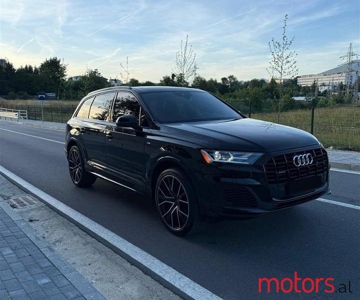 2021' Audi Q7 photo #6