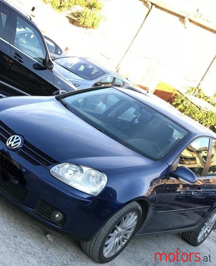 2005' Volkswagen Golf photo #2