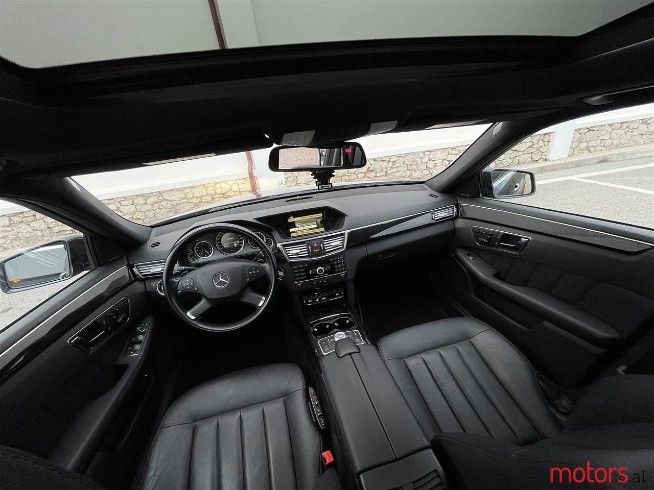 2012' Mercedes-Benz E 55 Amg photo #2