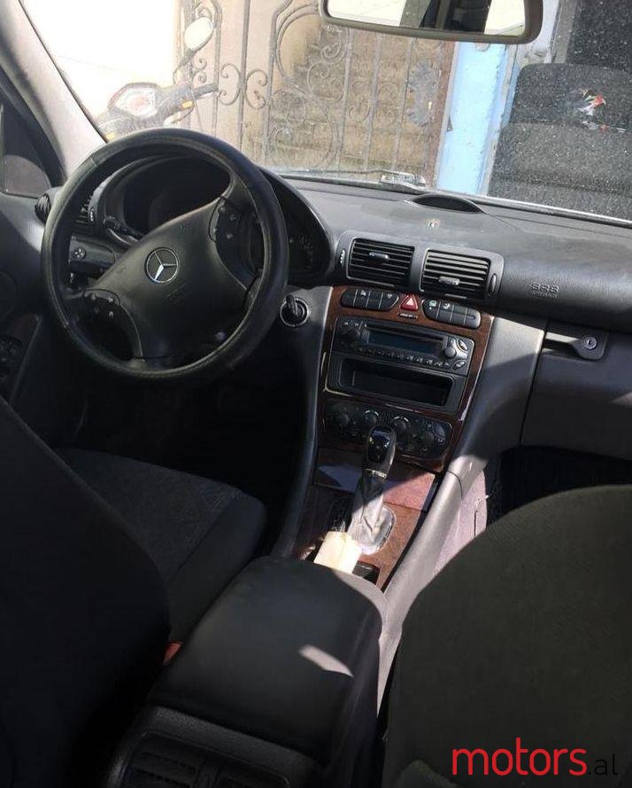 2004' Mercedes-Benz C 220 photo #2