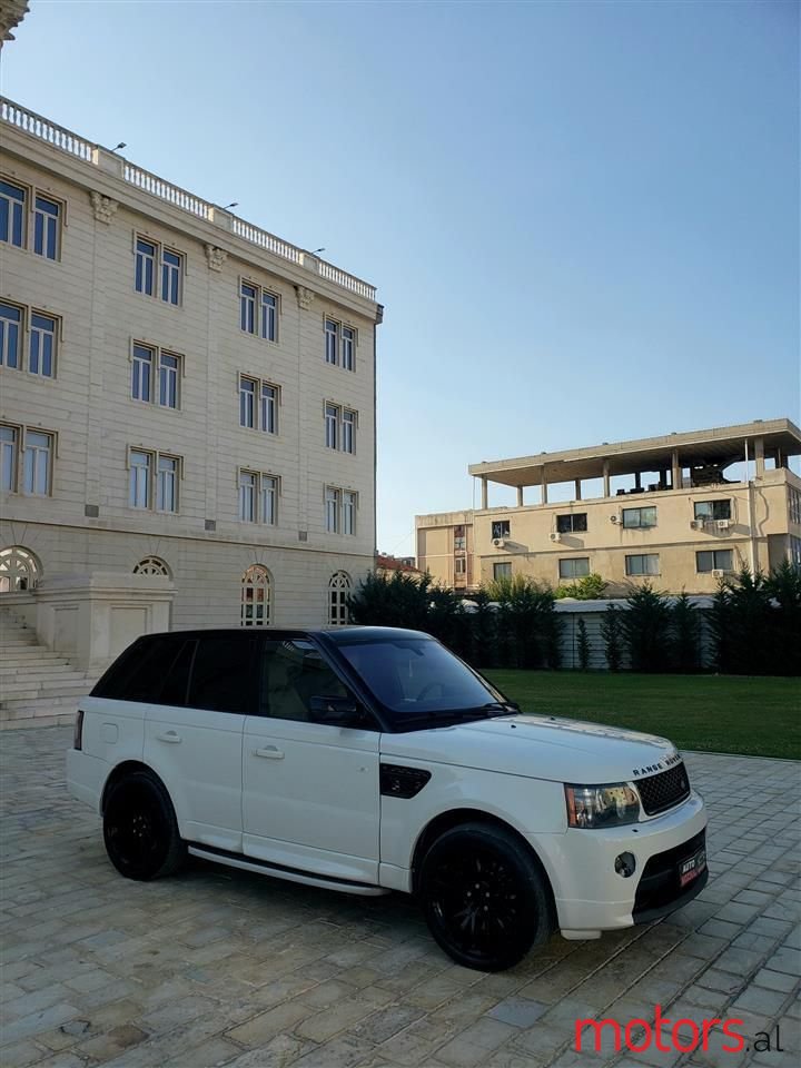 2009' Land Rover Range Rover Sport photo #3